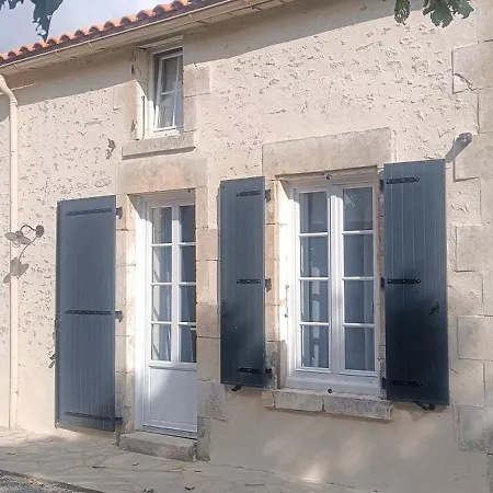 Holiday home Chambre,Piscine,Spa,Petit Dejeuner Inclus *